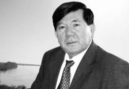 Қасым-Жомарт Тоқаев Мұхтар Шахановтың қайтыс болуына байланысты көңіл айтты