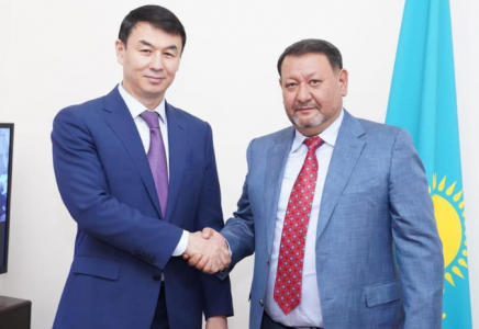 ТҮРКІСТАН: Бәйдібек ауданына жаңадан әкім сайланды