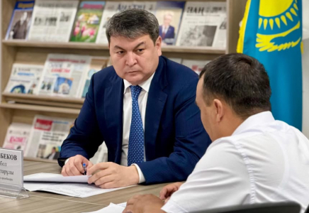  ТҮРКІСТАН: Нұрбол Тұрашбеков азаматтарды жеке мәселелерімен қабылдады