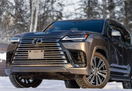 Алматы полициясы бастығының әйеліне Lexus сыйға берілгені рас па? ІІІМ жауабы