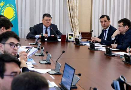 Қанат Бозымбаев өңірлік даму мәселелері бойынша Жобалық офис отырысын өткізді