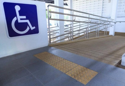 Алматы қаласында 4,3 мыңнан астам нысан мүгедектігі бар жандарға бейімделген