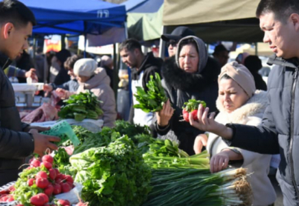 ​Қолжетімді баға, сапалы өнім: Шымкенттегі сенбілік жәрмеңкелер өтуде