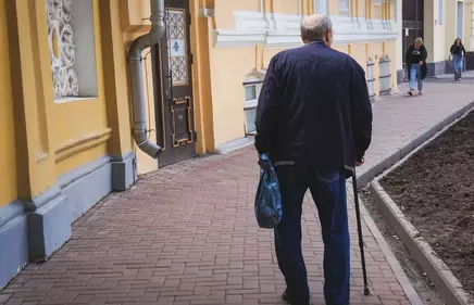 ​«Баласымен соттасып, үйінен кетуге мәжбүр болған»: шымкенттік әйел куә болған оқиғаны баяндап берді