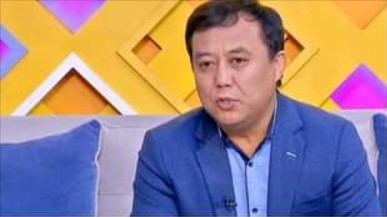 «Өлді деп өсек таратқандар өкпелемесінші!»: Саят Медеуов «қирап» жатып күлкіге қарық қылды