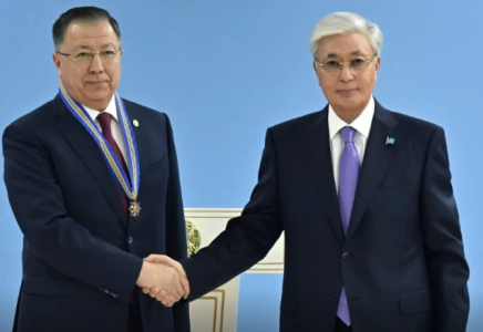 Мемлекет басшысы бір топ азаматқа мемлекеттік наградалар табыстады 