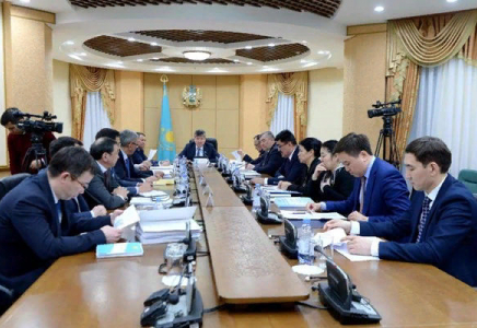 Заңнамаға жер қатынастары жөніндегі түзетулер қаралды