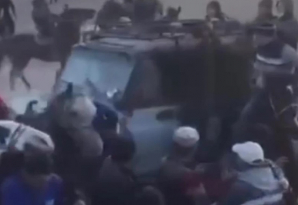 Көкпар кезінде жол талғамайтын көлікпен аттарды қаққан жүргізуші ұсталды