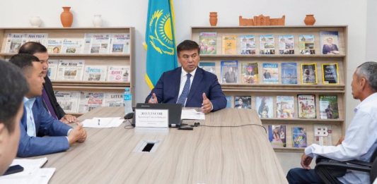 ​ТҮРКІСТАН: ТҰРҒЫНДАР ӨЗЕКТІ МӘСЕЛЕЛЕРДІ КӨТЕРДІ