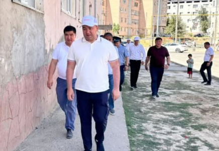 Нұралхан Көшеров Шардарадағы көпқабатты үйлерді сумен қамту жұмысын қадағалады