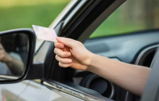 Елімізде жүргізуші куәлігін беру тәртібі күшейтілді