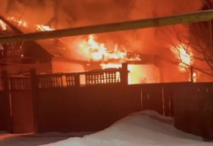 Батыс Қазақстанда өртенген үйден 3 адамның денесі табылды