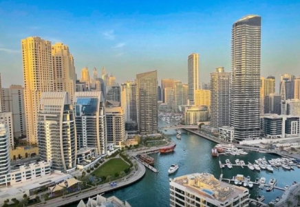 Дубай әуежайы маңында дрон құлаған кезде төрт адам зардап шекті 