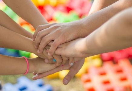 Елімізде баланы жәбірлеудің алдын алу қағидалары бекітілді