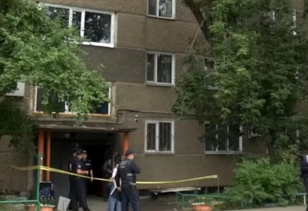 Павлодарда балаларын терезеден лақтырып жіберген әйелге қатысты сот жабық өтеді