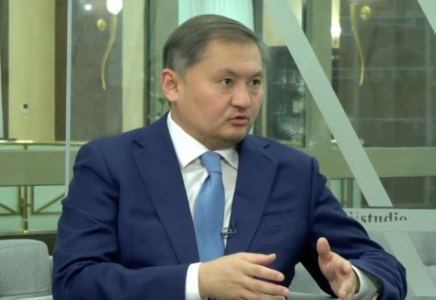 ​Түлектерге ҰБТ-мен қатар халықаралық тест тапсыру мүмкіндігі беріледі — Саясат Нұрбек