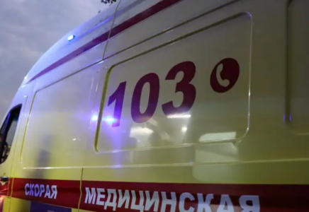 Елордалық спорт кешенінде темір қақпа жас жігіттің үстіне құлап, мерт қылды (видео)