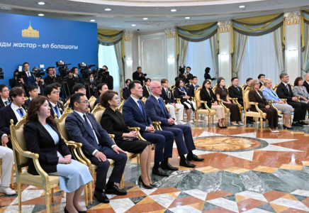 Мемлекет басшысы халықаралық пән олимпиадалары жеңімпаздарымен және жүлдегерлерімен кездесті