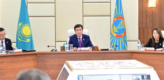 Ерлан Қошанов: біздің басты міндетіміз – халықтың үніне дер кезінде құлақ асып, талап-тілегін тыңдай білу