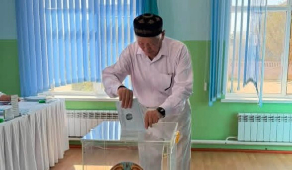 ТҮРКІСТАН: ЖЕТІСАЙЛЫҚ АҚЫН, ЖАЗУШЫ МЕКЕНБАЙ АТАБАЙҰЛЫ ӨЗІНІҢ САЯСИ ТАҢДАУЫН ЖАСАДЫ