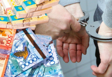 ​Шымкентте басқарма басшысының орынбасары пара алды деген күдікке ілінді