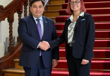 ​Парижде ЭЫДҰ алаңында Қазақстан мен Франция мемлекеттік қызмет саласындағы ынтымақтастықты нығайтуда