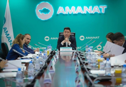 Қазақстанда әншілердің фонограммамен ән айтуына заңмен тыйым салынады – Нартай Сәрсенғалиев