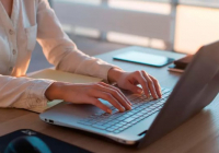 Бұдан былай студенттер дипломдық жұмыстарын ChatGPT-мен жаза алмайды