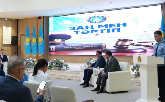 ТҮРКІСТАН: Кәсіпкерлер мен мемлекеттік органдар ашық диалог алаңында пікір алмасты