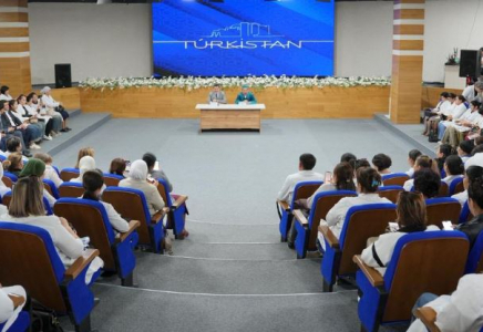 Түркістанда медицина қызметкерлеріне арналған кездесу өтті
