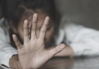 "ВИЧ жұқтырған": Алматыда 13 жасар қызды әкесінің досы зорлады деген күдікпен ұсталды