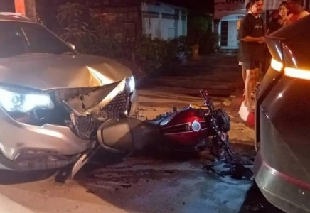 Пхукетте қазақстандық әйел бірнеше жол апатын жасап, полициядан қашпақ болған (ВИДЕО)