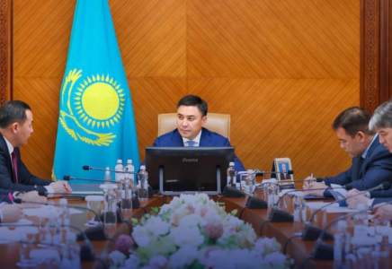 ШЫМКЕНТ: аппараттық мәжіліс өтіп, өзекті мәселелер қаралды