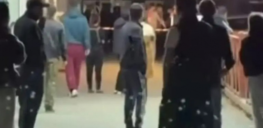 Талдықорғанның қақ ортасында танысы досын пышақтап кеткен (ВИДЕО)