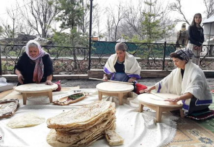 ТҮРКІСТАН: Этномәдени бірлестік өкілдері «достық дастарханын» жайды