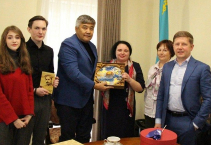 Украиналық оқушылар су тасқынына байланысты Қазақстанға қолдау білдірді