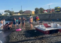 Алакөлде қазақстандық судан әйелдің мәйітін алып шықты (видео)