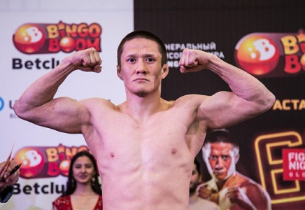 Жалғас Жұмағұлов ресейлікті жеңіп, чемпиондық титулын қорғап қалды (видео)