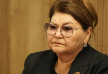 Миллион доллар көлеміндегі алаяқтық ісі: Бишімбаевтың анасы сотта жылап жіберді