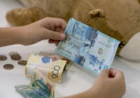 Жетісуда сот орындаушысы 2 млн теңгеден астам алимент қаражатын жымқырған