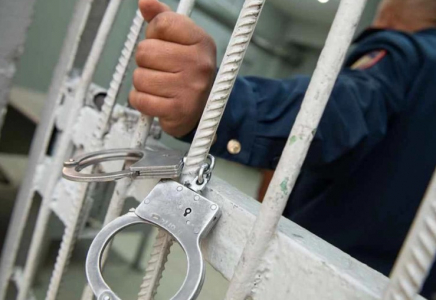 Қаңтар оқиғасы: Семейде Жотабаевты азаптады деп айыпталған екі полицей шартты жаза алды