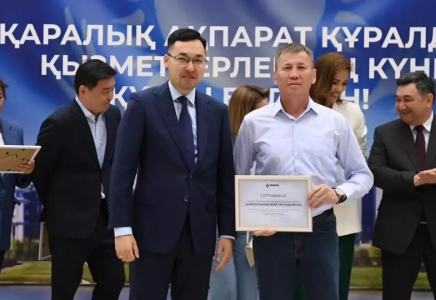 65 баспана: БАҚ қызметкерлеріне Тоқаевтың атынан пәтер берілді 