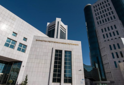 Мәжіліс пен сенаттың бірлескен комиссиясына кіретін депутаттар анықталды