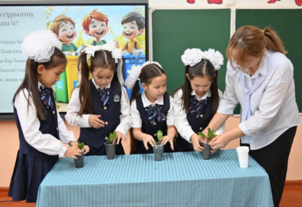 ШЫМКЕНТ: білім беру мекемелерінде «ТАЗА ҚАЗАҚСТАН» республикалық акциясы аясында экологиялық сабақтар өткізілді
