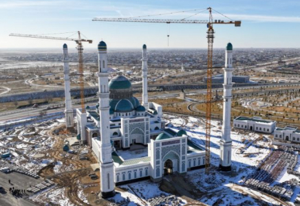 ТҮРКІСТАН: Облыс әкімі жаңа мешіттің құрылысымен танысты