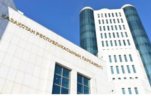 Қазақстан халықаралық банктерден шамамен 490 млрд теңге қарыз алады