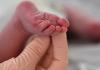 Павлодарда баласын сатпақ болған әйел ұсталды