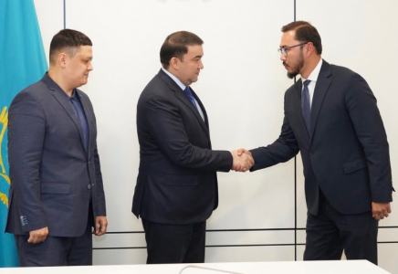 Түркістан облысының әкімі «Hikvision Kazakhstan» компаниясының өкілдерін қабылдады