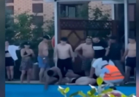 Бассейнге демалуға барған ер адам жансақтау бөлімінен бір-ақ шықты