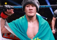 Жалғас Жұмағұлов Oktagon турнирінде мерзімінен бұрын жеңіске жетті